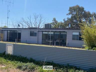 Farm For Sale - NSW - Menindee - 2879 - Lakeside Lifestyle Retreat  (Image 2)