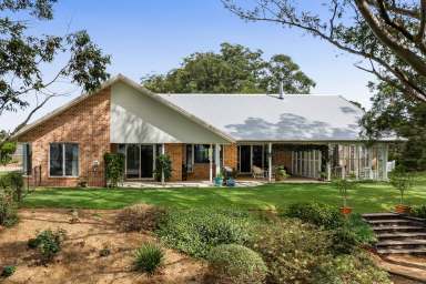 Farm For Sale - QLD - Cabarlah - 4352 - Exclusive Architectural Residence with Panoramic Escarpment Views  (Image 2)