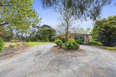 Farm For Sale - VIC - Lang Lang - 3984 - Country Lifestyle Close to Town  (Image 2)