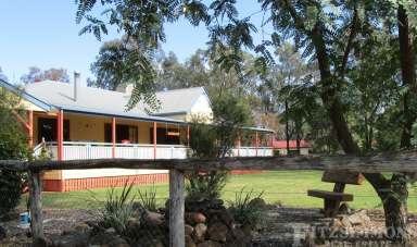 Farm For Sale - QLD - Dalby - 4405 - QUALITY HOME WITH PRIVACY & SPACE – SPRING CREEK ESTATE  (Image 2)