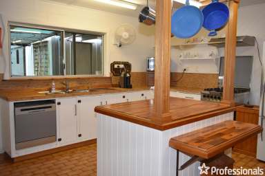 Farm For Sale - QLD - Hampden - 4741 - Private Home on Acreage!  (Image 2)