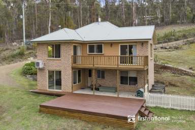 Farm For Sale - TAS - Kingston - 7050 - Country Charm Plus City Convenience  (Image 2)