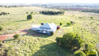 Farm For Sale - QLD - MP Creek - 4606 - AN ORIGINAL FARM HOUSE WITH VIEWS  (Image 2)