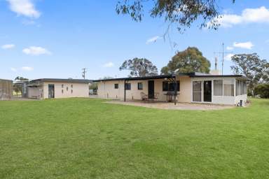 Farm For Sale - NSW - Goulburn - 2580 - COUNTRY LIVING AT ITS BEST  (Image 2)