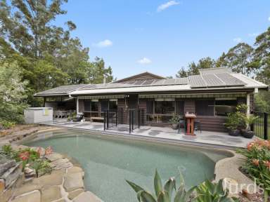 Farm For Sale - NSW - Greta - 2334 - Big home, pool & shed on acreage in town!  (Image 2)