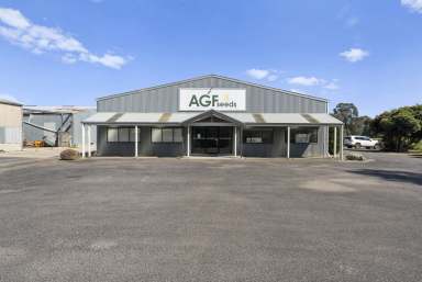 Farm For Sale - VIC - Benalla - 3672 - Outstanding Opportunity to Purchase 2 Large Retail or Commercial Sheds  (Image 2)