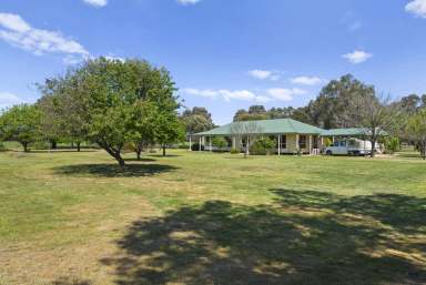 Farm For Sale - VIC - Lake Rowan - 3727 - Versatile 12 acre  Property with a 4 B/Room Homestead.  (Image 2)