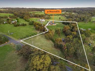 Farm Sold - VIC - Maiden Gully - 3551 - Luxury Family Home on 5.46 Acres, Walking Distance to Marist!  (Image 2)