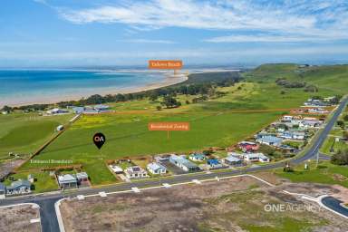 Farm For Sale - TAS - Stanley - 7331 - Development Opportunity In Award Winning Coastal Township!  (Image 2)