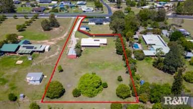 Farm For Sale - QLD - Elimbah - 4516 - Acreage Family Living on a Brilliant 5,000m2 Block!  (Image 2)