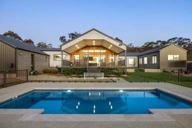 Farm For Sale - VIC - Sedgwick - 3551 - The Ultimate Country Retreat  (Image 2)