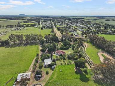 Farm For Sale - VIC - Lismore - 3324 - GRAND STATELY SOUTH WEST VICTORIAN HOMESTEAD  (Image 2)