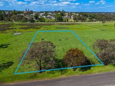 Farm For Sale - VIC - Hamilton - 3300 - 1.3 Acres Blocks – Stunning Views - Build Your Dream Home  (Image 2)