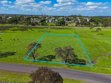 Farm For Sale - VIC - Hamilton - 3300 - 1.3 Acres Blocks – Stunning Views - Build Your Dream Home  (Image 2)