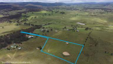 Farm For Sale - NSW - Tenterfield - 2372 - Tranquil Countryside Living  (Image 2)