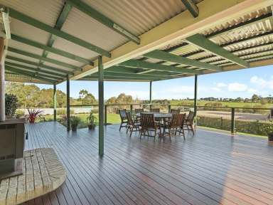 Farm For Sale - VIC - Heath Hill - 3981 - Unbridled lifestyle on this 5 acre entertainers delight  (Image 2)