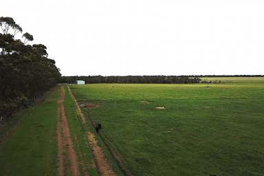 Farm For Sale - WA - Green Valley - 6330 - 'Green Valley'  (Image 2)