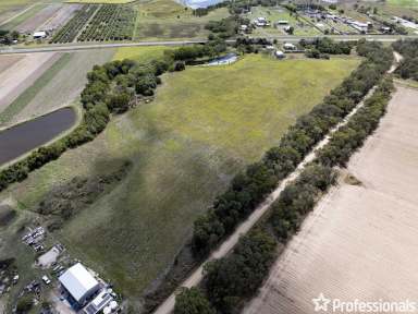 Farm Auction - QLD - Balberra - 4740 - Great Opportunity to Put Your Own Stamp On!  (Image 2)