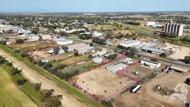 Farm For Sale - NSW - Wee Waa - 2388 - HIGH RENTAL RETURN OR HOME BUSINESS PREMISES ON ONE LOT  (Image 2)