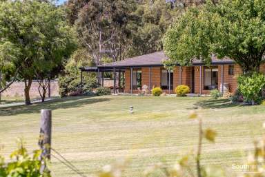 Farm For Sale - SA - Willunga South - 5172 - Country Living at its Best!  (Image 2)