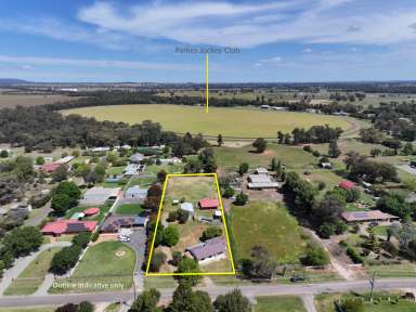 Farm Auction - NSW - Parkes - 2870 - Family Living with Room to Grow on Kelly Rd  (Image 2)