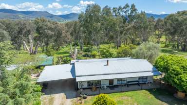 Farm For Sale - VIC - Allans Flat - 3691 - Quiet Private Rural Lifestyle On The Yackandandah Creek  (Image 2)