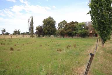 Farm For Sale - VIC - Bamawm - 3561 - ENJOY THE DREAM OF A GREAT COUNTRY LIFESTYLE ON 7 ACRES  (Image 2)