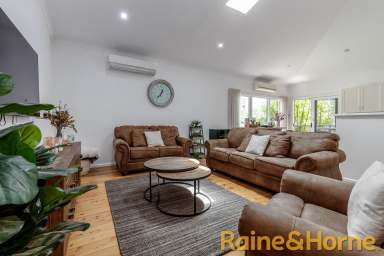 Farm For Sale - NSW - Dubbo - 2830 - Entertainers Oasis - Luxury Lifestyle  (Image 2)