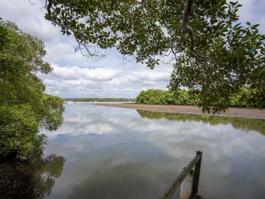 Farm For Sale - QLD - Beachmere - 4510 - The Best of Both Worlds – The Ultimate Acreage & Marine Lifestyle!  (Image 2)