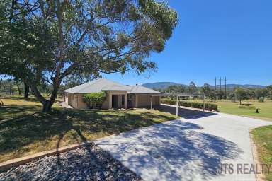 Farm For Sale - NSW - Muswellbrook - 2333 - Room for a Pony or two!  (Image 2)