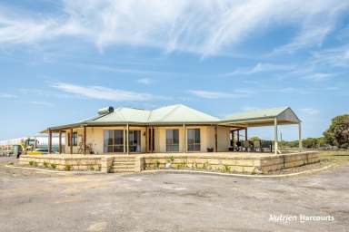 Farm For Sale - WA - Gingin - 6503 - Rare Find! Large Lifestyle Property Gingin South West!  (Image 2)