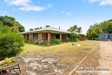 Farm For Sale - WA - Mardella - 6125 - HORSE LOVERS' RETREAT  (Image 2)