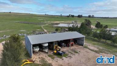 Farm For Sale - VIC - Paradise - 3477 - "GREENS"  (Image 2)