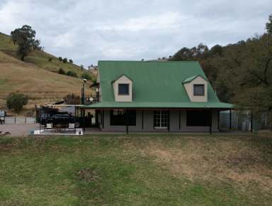 Farm For Sale - VIC - Bethanga - 3691 - Charming Country Lifestyle with Stunning Lake Hume Views  (Image 2)