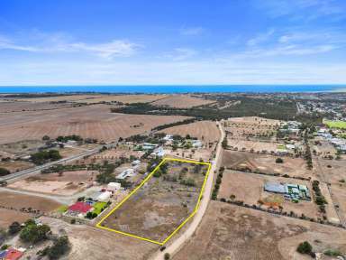 Farm For Sale - SA - Moonta Mines - 5558 - Fantastic Rural acreage block with 210 metres of road frontage  (Image 2)