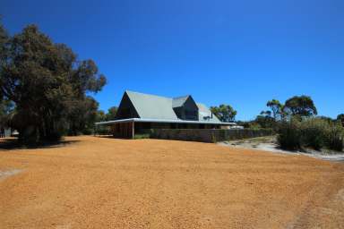 Farm For Sale - WA - Northcliffe - 6262 - Dream Home on 73.5 Acres  (Image 2)