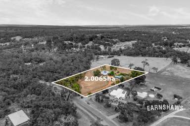 Farm For Sale - WA - Gidgegannup - 6083 - So Much Space | So Much Style  (Image 2)