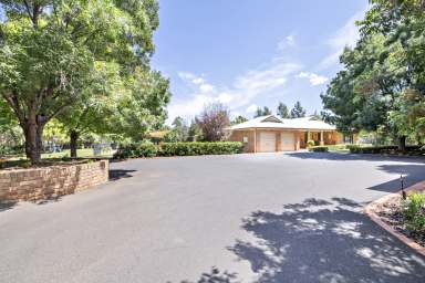 Farm For Sale - NSW - Dubbo - 2830 - Elegance Meets Comfort On A Grand Scale!  (Image 2)