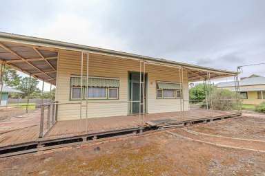 Farm For Sale - VIC - Ouyen - 3490 - Beautiful character home!  (Image 2)