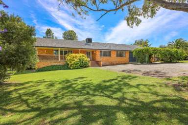 Farm For Sale - NSW - Tamworth - 2340 - TERRIFIC LIFESTYLE & EQUINE PROPERTY  (Image 2)