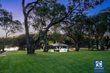 Farm For Sale - NSW - Moama - 2731 - Prestigious river front lifestyle property  (Image 2)