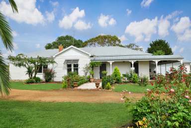 Farm For Sale - VIC - Woolsthorpe - 3276 - "Haslingden"- Charming Woolsthorpe District Lifestyle Property  (Image 2)