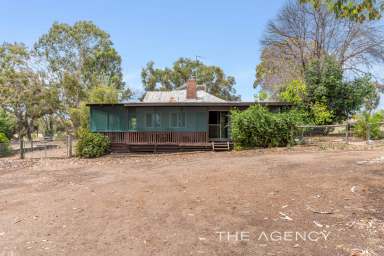 Farm For Sale - WA - Wooroloo - 6558 - "Rustic Retreat"  (Image 2)