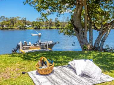 Farm For Sale - NSW - Oxley Island - 2430 - THE ULTIMATE RIVERFRONT LIFESTYLE  (Image 2)