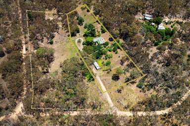 Farm Sold - VIC - Chewton - 3451 - The Carter/Reid House - Circa 1858  (Image 2)