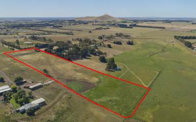 Farm For Sale - VIC - Mortlake - 3272 - Small Block Offering Country Living In Mortlake  (Image 2)