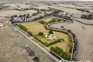 Farm For Sale - VIC - Alberton West - 3971 - SECLUDED 9 ACRE (4.2 HA) COUNTRY ESTATE IN GIPPSLAND / IDYLLIC COUNTRY FAMILY HOME.  (Image 2)