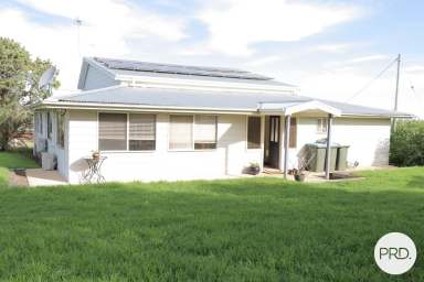 Farm For Sale - NSW - Mendooran - 2842 - Mixed grazing and cropping property.  (Image 2)