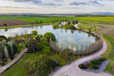 Farm For Sale - NSW - Yoogali - 2680 - Exclusive Luxury Estate on 50 Acres with Private Lake  (Image 2)