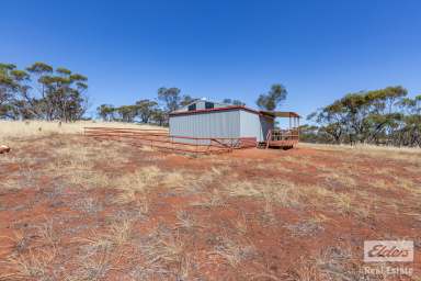 Farm For Sale - WA - Toodyay - 6566 - Escape to the Countryside – Your Rural Getaway Awaits! 5.01 acres  (Image 2)